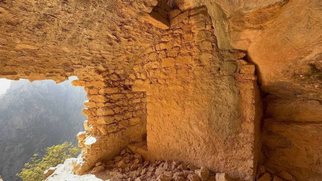 Adana’nın Sümela’sı Unutuldu: Sin Manastırı İçin Yardım Çağrısı! 5